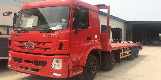 【國(guó)五】三環(huán)昊龍前四后八挖機(jī)平板車(chē)